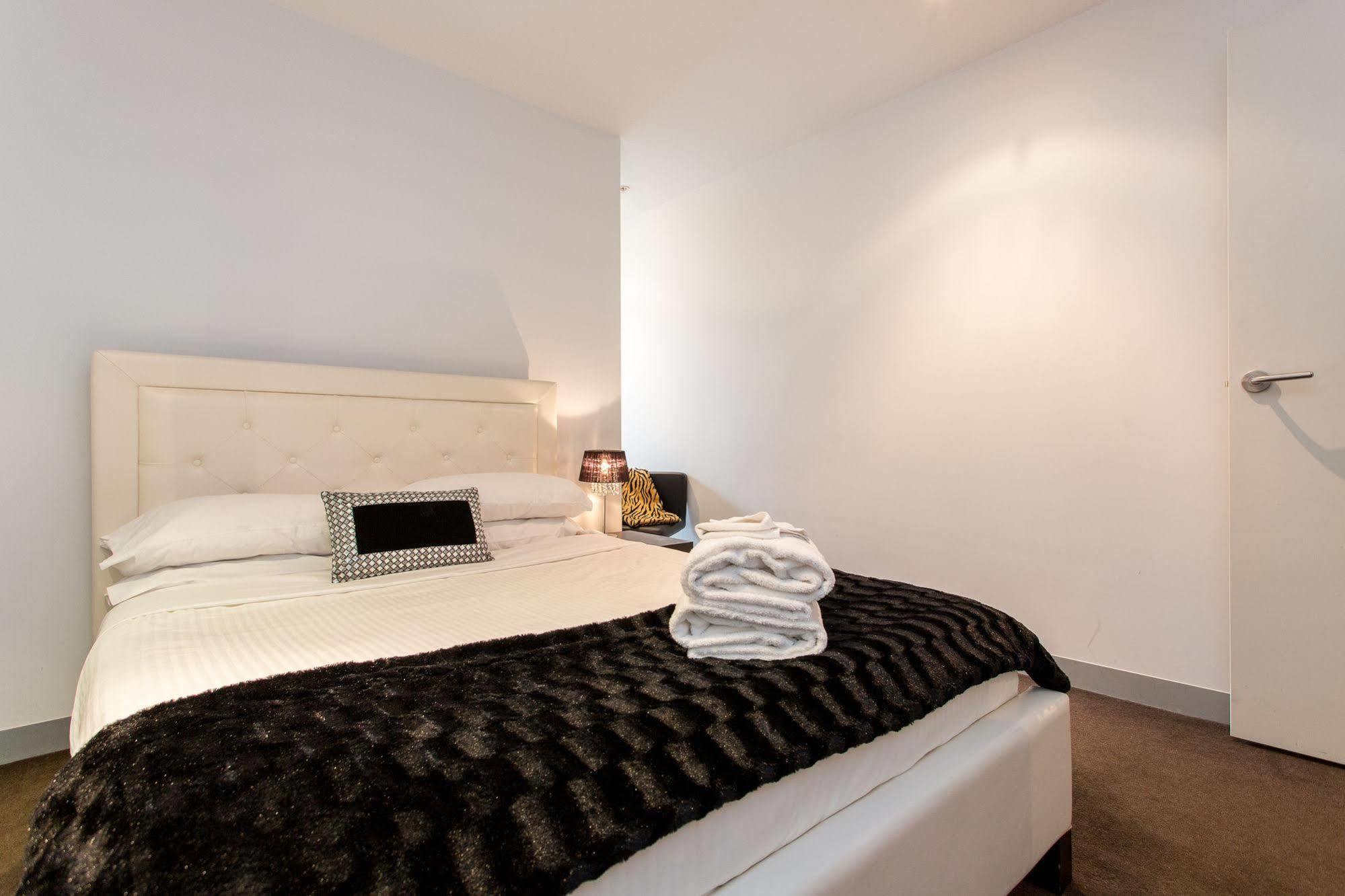 Abc Accommodation- Flinders Street Melbourne Exterior photo